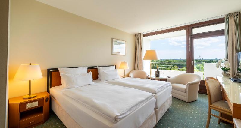 Double Room with Garden View image 1