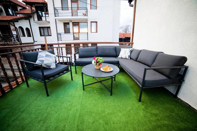 Velinov Boutique Hotel - image 12