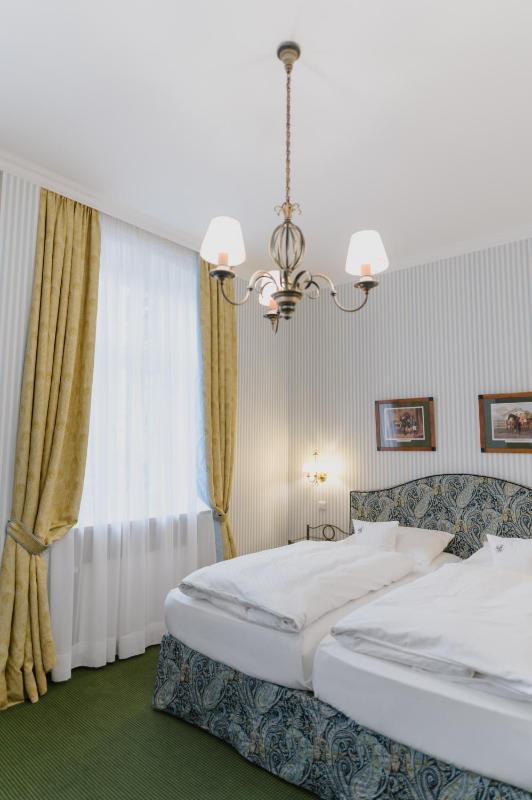 Business Double Room image 4