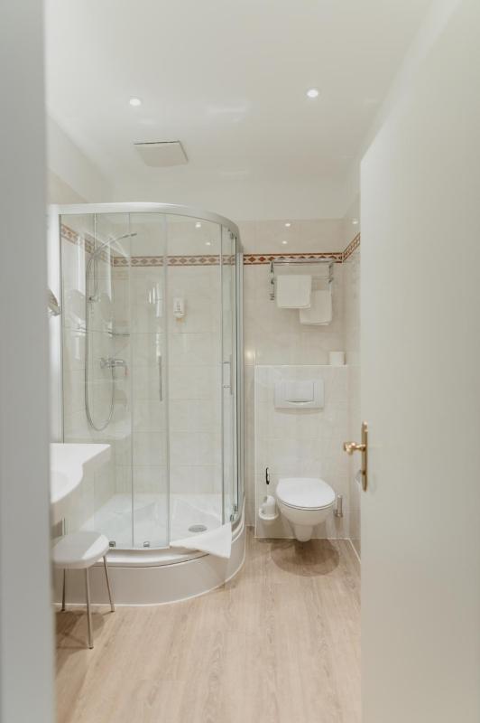 Business Double Room image 2