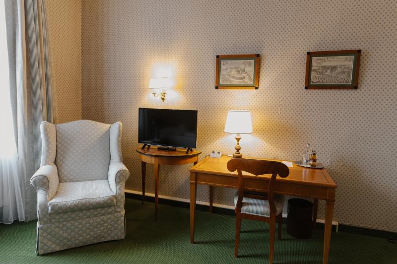 Business Single Room image 4