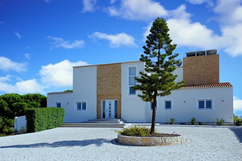 Villa Goldeneye - Luxury 6 Bedroom Villa - image 15