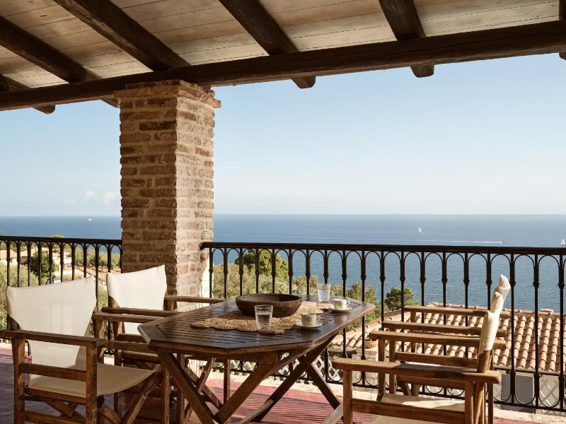 Four-Bedroom Villa with Private Pool image 2