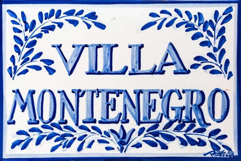 Villa Montenegro - Superbly Located Family Vila - image 13