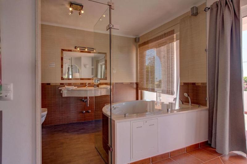 Casa Ninho - Spacious 5 bedroom villa - image 7