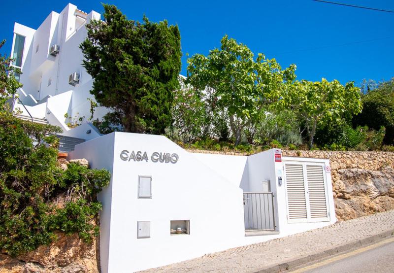 Casa Cubo - Amazing Central 6 bedroom Villa - image 7