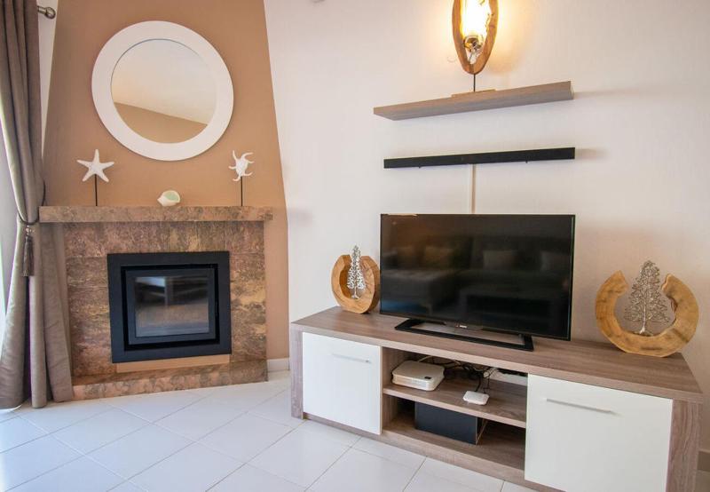 102 Hibiscus Monte Dourado - Deluxe Apartment with Private Deck - image 11
