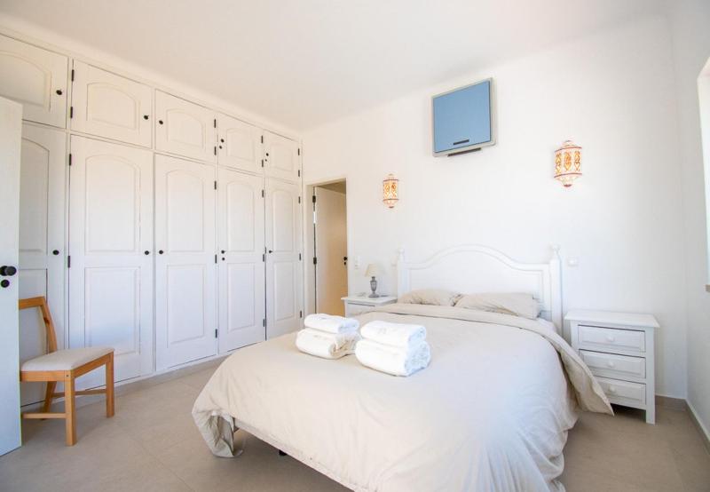 Casa Pazovida - Great 3-Bedroom Villa with Private Pool - image 22