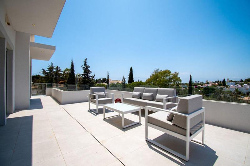 Casa da Lua - Luxury 4-Bedroom Villa with Pool - image 9