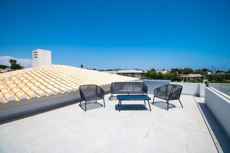 Casa da Lua - Luxury 4-Bedroom Villa with Pool - image 21