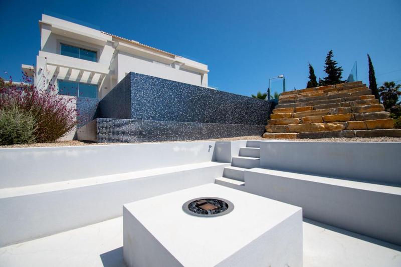 Casa da Lua - Luxury 4-Bedroom Villa with Pool - image 32