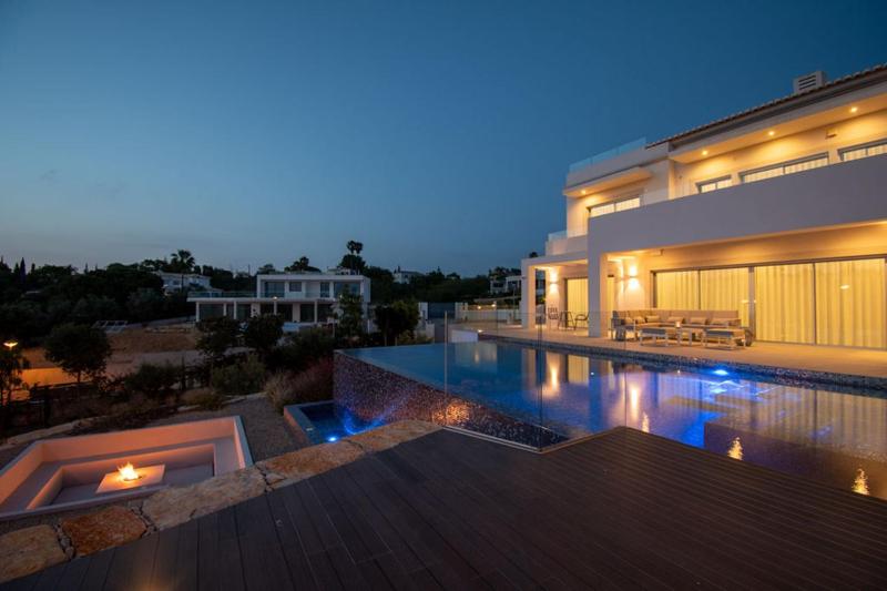 Casa da Lua - Luxury 4-Bedroom Villa with Pool - image 41