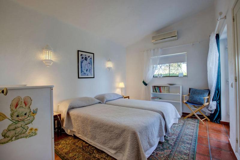 Villa Barlavento - Stunning 4-Bedroom Villa with Tennis Court - image 8