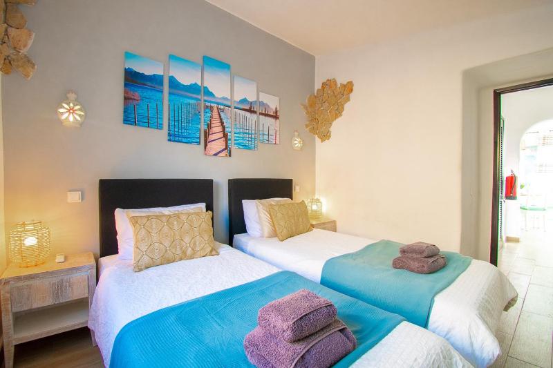 C65 Quinta do Paraiso - Charming 2-Bedroom Bungalow - image 40