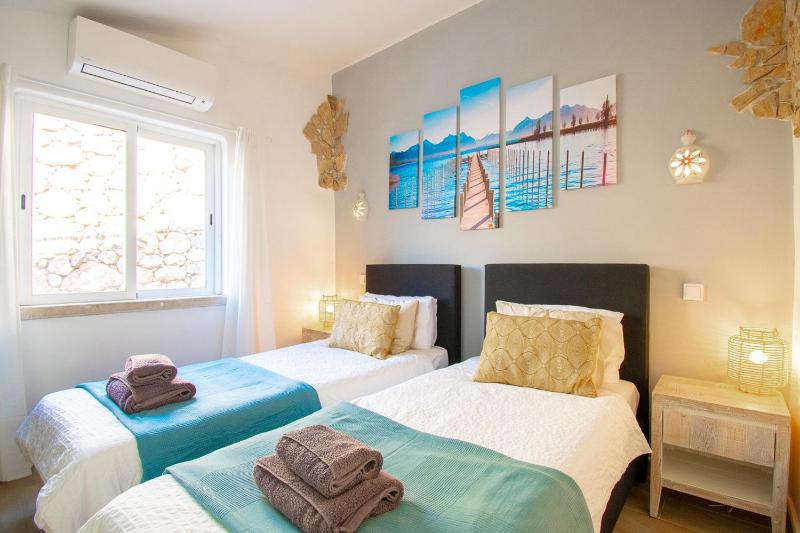 C65 Quinta do Paraiso - Charming 2-Bedroom Bungalow - image 45