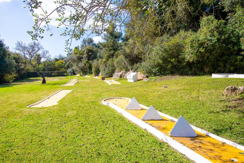 C65 Quinta do Paraiso - Charming 2-Bedroom Bungalow - image 19