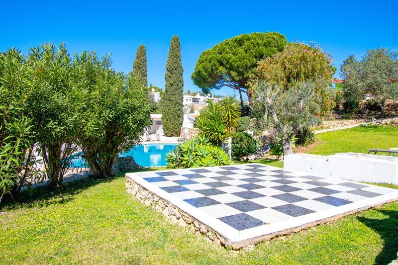 C65 Quinta do Paraiso - Charming 2-Bedroom Bungalow - image 15