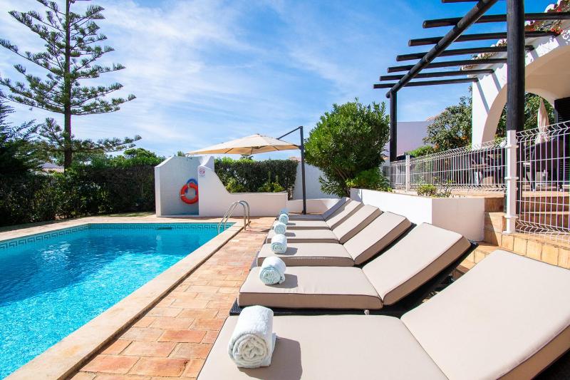 Casa Miguel - Family-Friendly 3-Bedroom Villa with Private Pool - image 11