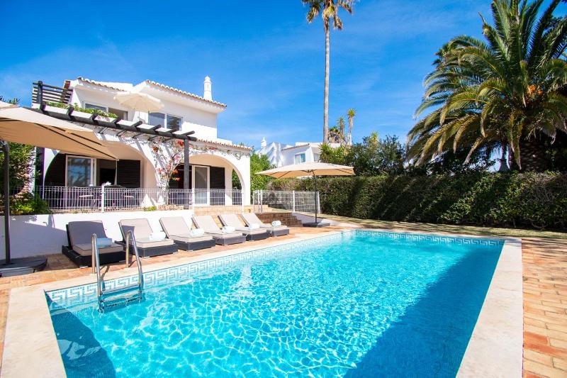 Casa Miguel - Family-Friendly 3-Bedroom Villa with Private Pool - image 36