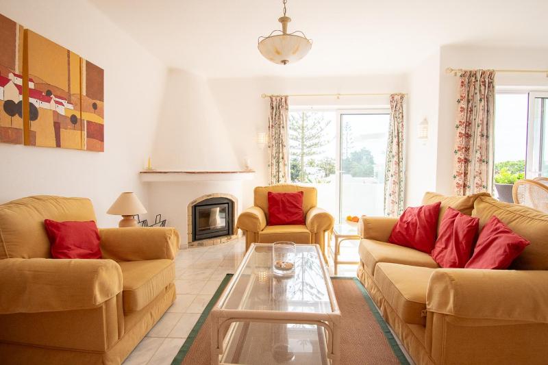Casa Miguel - Family-Friendly 3-Bedroom Villa with Private Pool - image 23