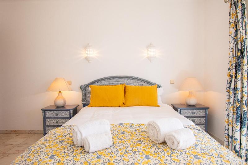 Casa Miguel - Family-Friendly 3-Bedroom Villa with Private Pool - image 7