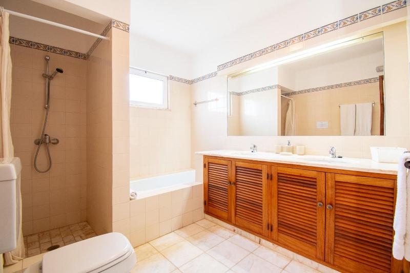 Casa Miguel - Family-Friendly 3-Bedroom Villa with Private Pool - image 42