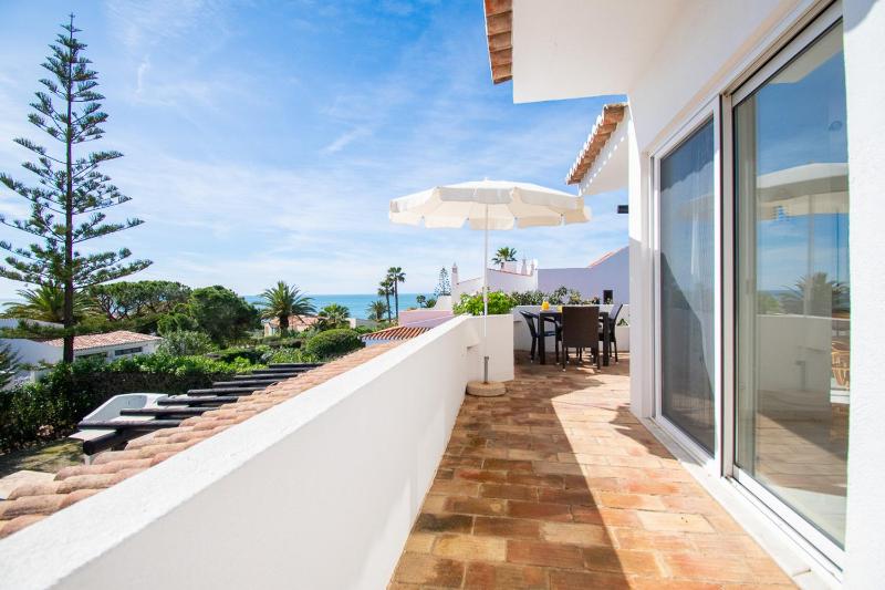 Casa Miguel - Family-Friendly 3-Bedroom Villa with Private Pool - image 12
