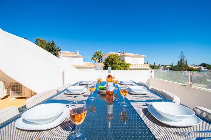 Casa Filipa Full house - Spacious Villa with Private Pool & Jacuzzi - image 47