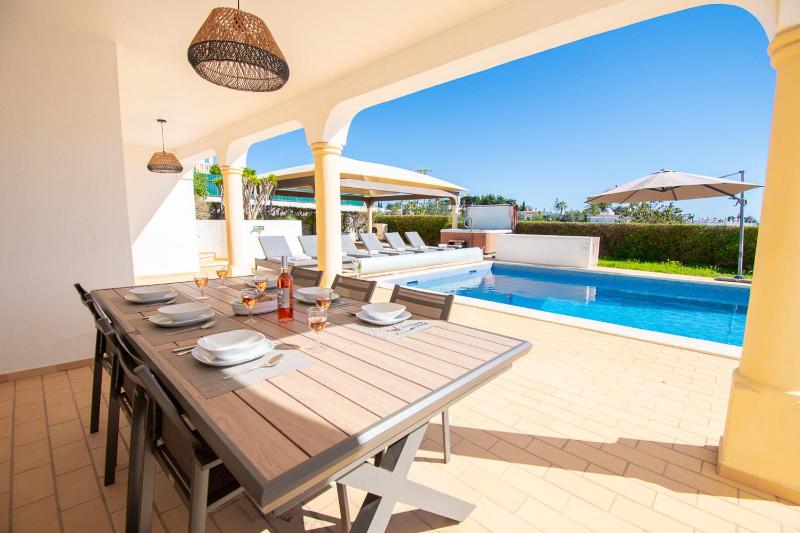 Casa Filipa Full house - Spacious Villa with Private Pool & Jacuzzi - image 29