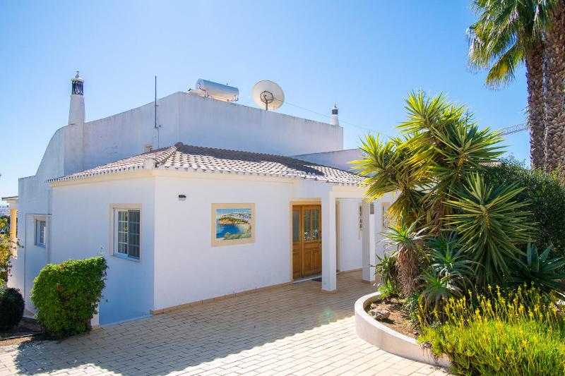 Casa Filipa Full house - Spacious Villa with Private Pool & Jacuzzi - image 40