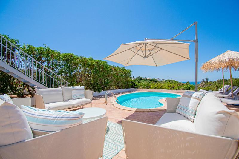 Casa Mel - Stylish 3-Bed Townhouse with Pool - image 47