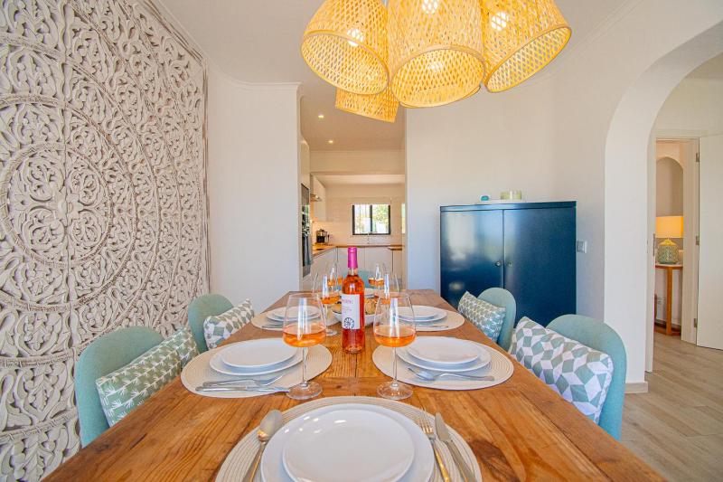 Casa Mel - Stylish 3-Bed Townhouse with Pool - image 5