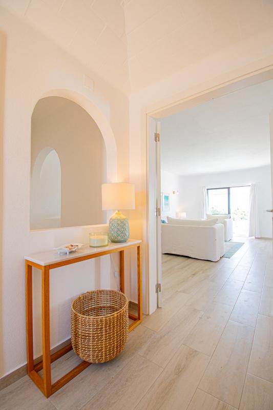 Casa Mel - Stylish 3-Bed Townhouse with Pool - image 24