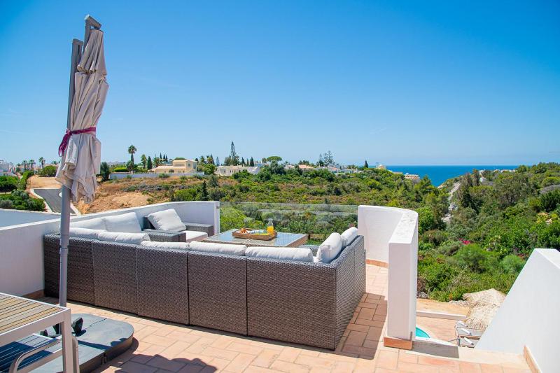 Casa Mel - Stylish 3-Bed Townhouse with Pool - image 41