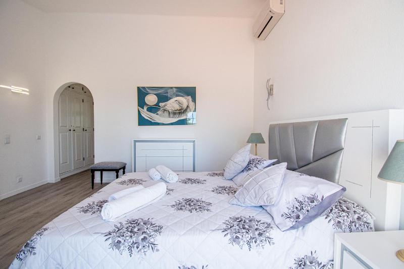 The Gaff - Great 5-Bedroom Villa - image 34