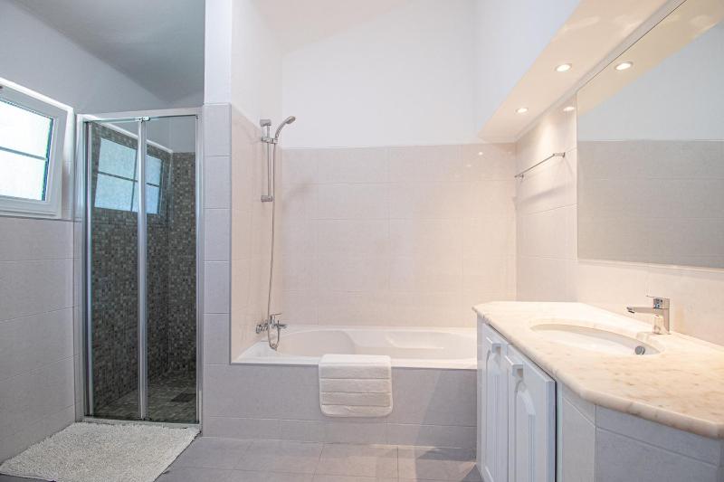 The Gaff - Great 5-Bedroom Villa - image 22