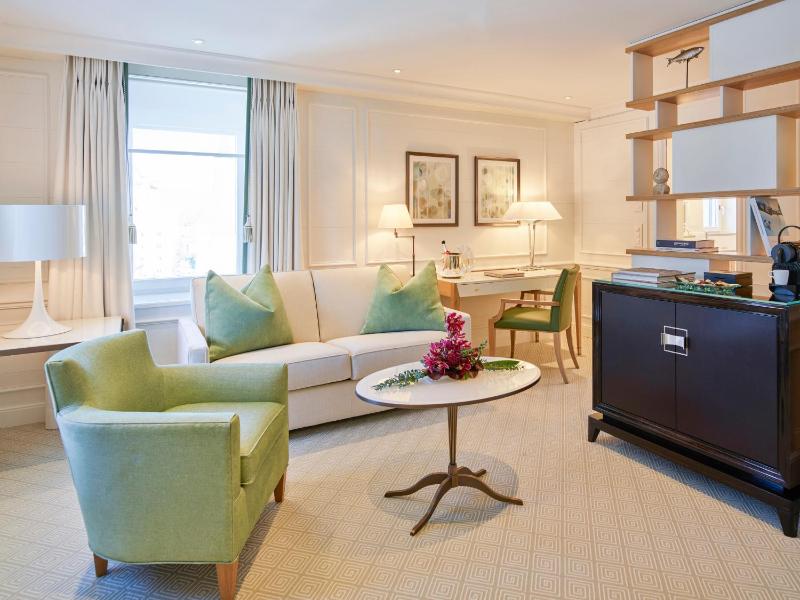 Junior Suite Premium image 3
