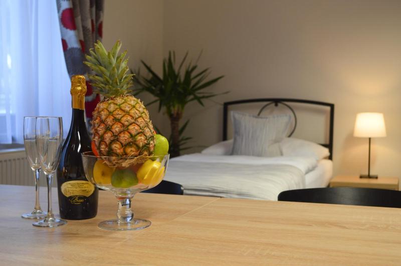 Standard Quadruple Room image 2