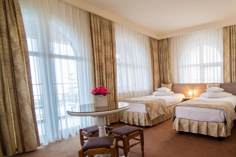 Triple Room image 2