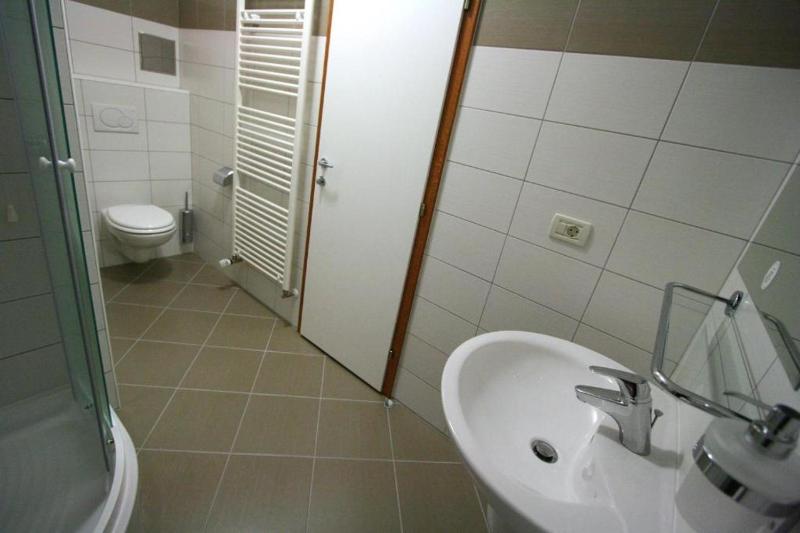 Standard Double Room image 2