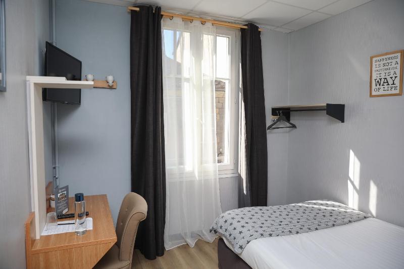Single Room image 3