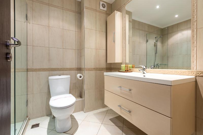 Two-Bedroom Apartment with Sea View image 3