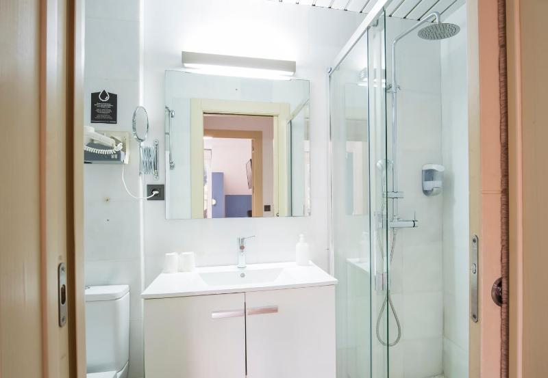 One-Bedroom Apartment image 2