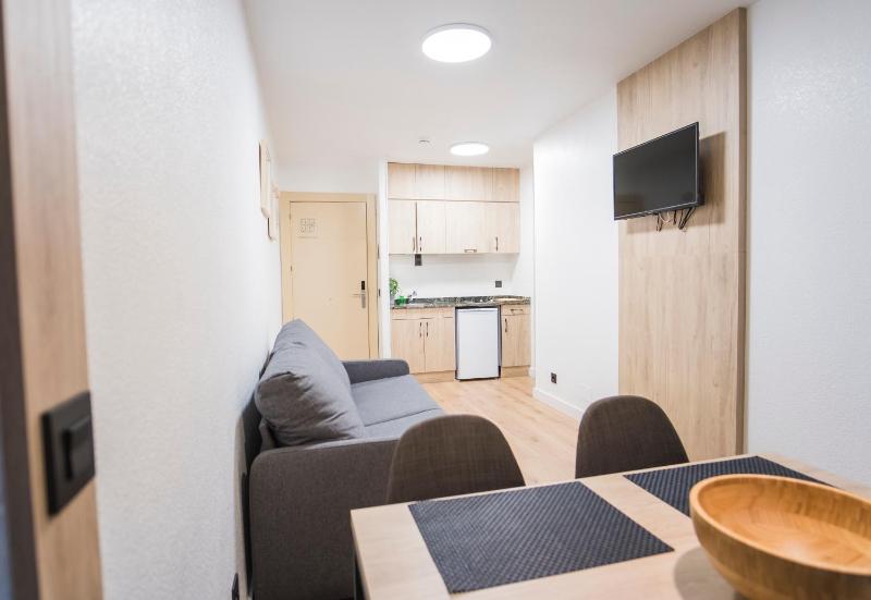 One-Bedroom Apartment image 1
