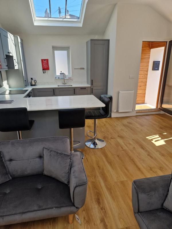 Town Centre Duplex 4 - image 5