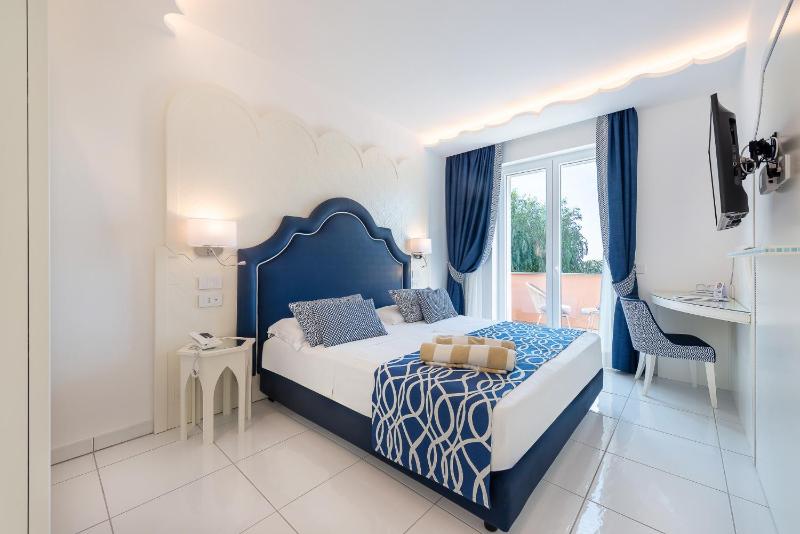 Corallo Blu Hotel De Charme - Sea & Spa access - image 12