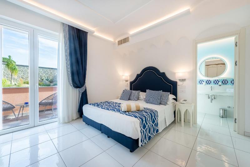 Corallo Blu Hotel De Charme - Sea & Spa access - image 26