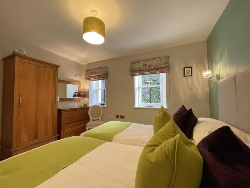 Bridge House Apartment 1 - image 11