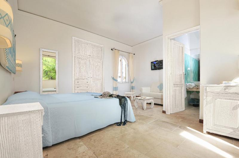 Superior Double Room with Terrace image 3
