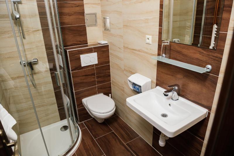 Double Room image 2